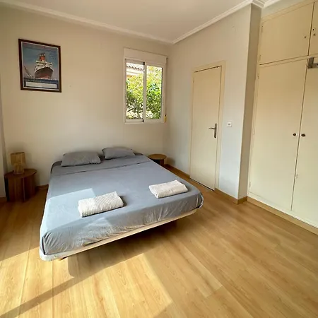 Con Piscina A 15 Min De Valencia Villa
